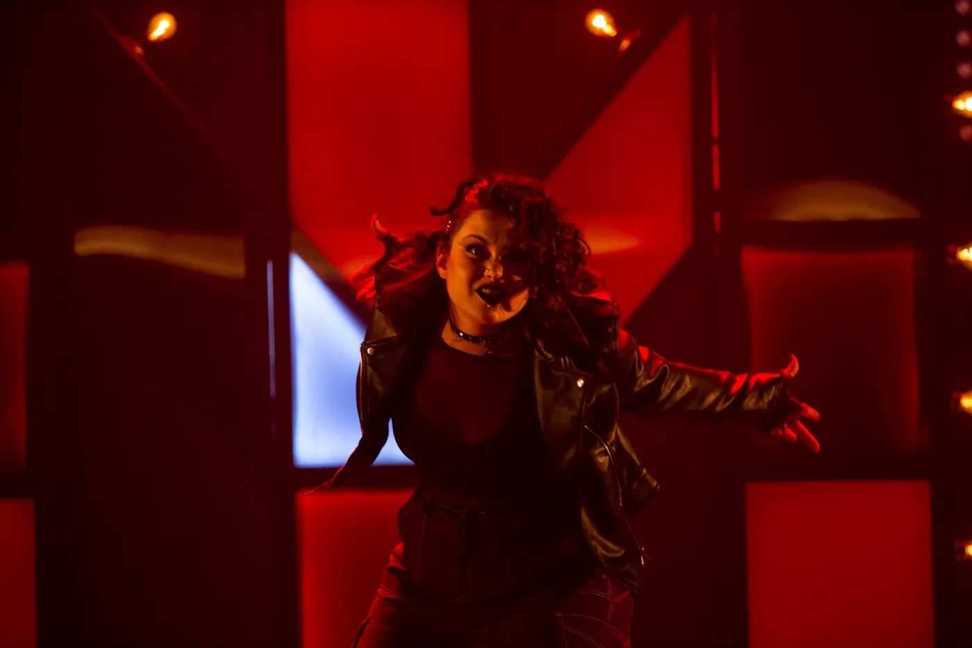 Milenial, The Show — escena 3